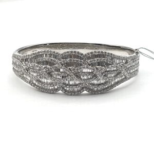 18K/750 Diamond Bangle, D15.00, 54.6g, Other appraisals 54928